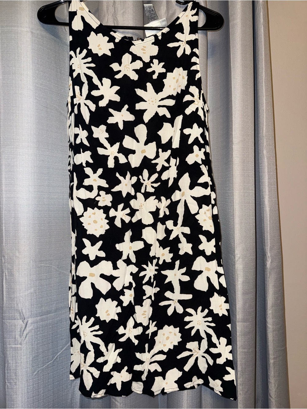 Black & White Floral Shift Dress